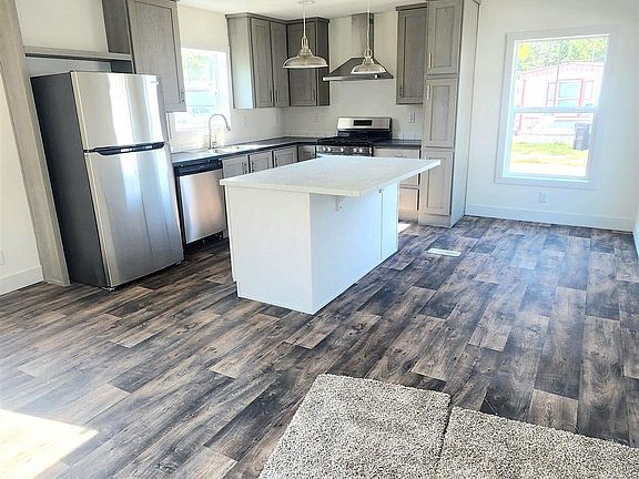 3rd image of 413 Park Dr Lot 13