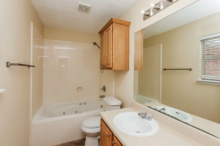 549 Oak Ridge Way — Photo 8