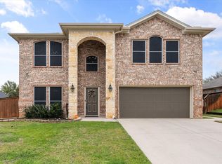 716 Madeline Ct, Azle, TX 76020