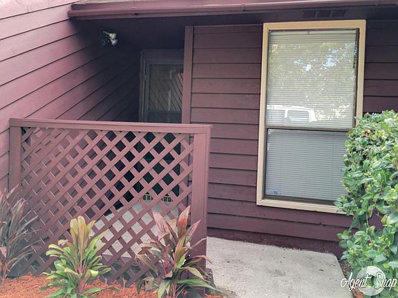 2nd image of 1881 Oak Water Dr