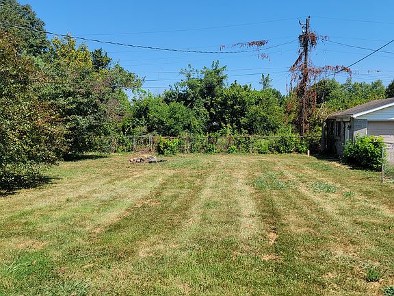 5th image of 160 Harris Dr