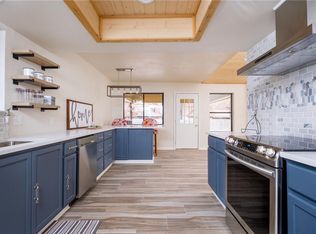 808 Lake Crest Pkwy, Azle, TX 76020