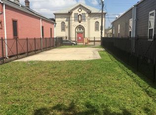 2028 Toledano St, New Orleans, LA 70115