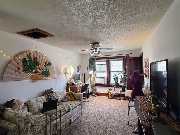 3rd image of 709 N Busey Ave APT 2