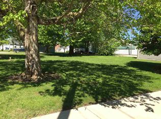 813 S Michigan St, Burlington, IN 46915