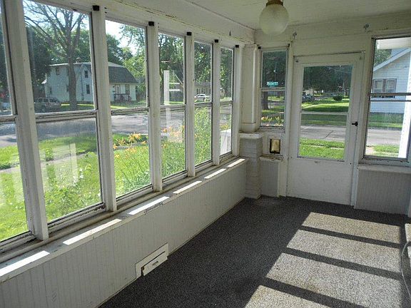 5th image of 1827 Carney Ave