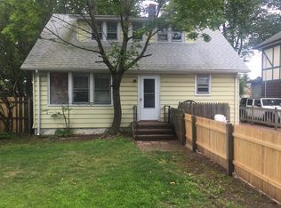 12 Fish Ave, Albertson, NY 11507