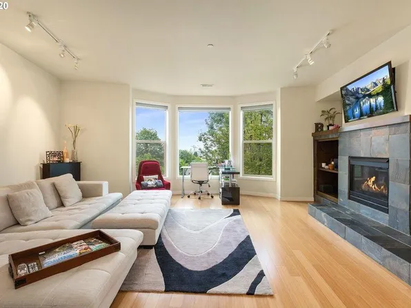 4150 SW Corbett Ave #21, Portland, OR 97239