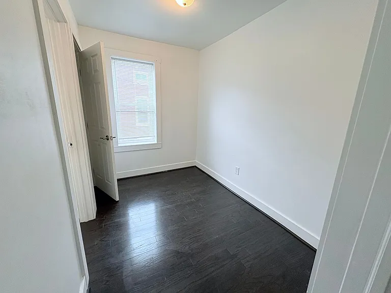 214 W Hope Ave — Photo 6
