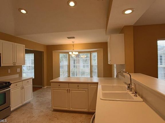 4th image of 768 Wiggins Lake Dr APT 201