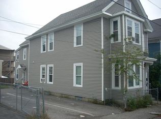73 4th St, Lowell, MA 01850