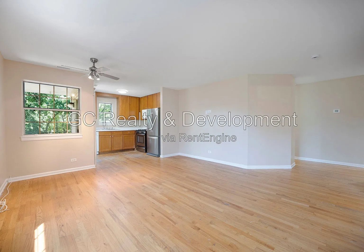 2 bed, 2.0 bath, 1000 sqft, $1,995 — Photo 4