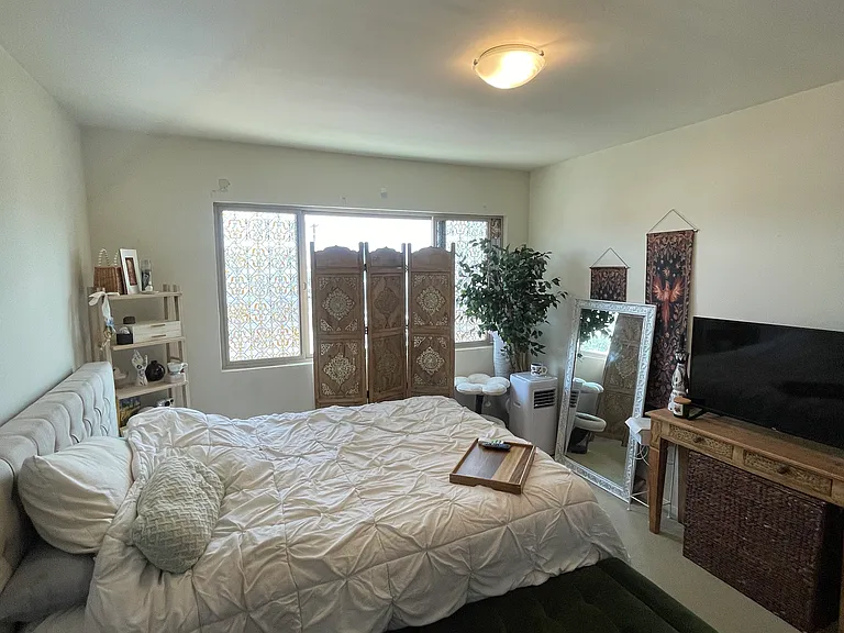 101 Claremont Ave #10 — Photo 6