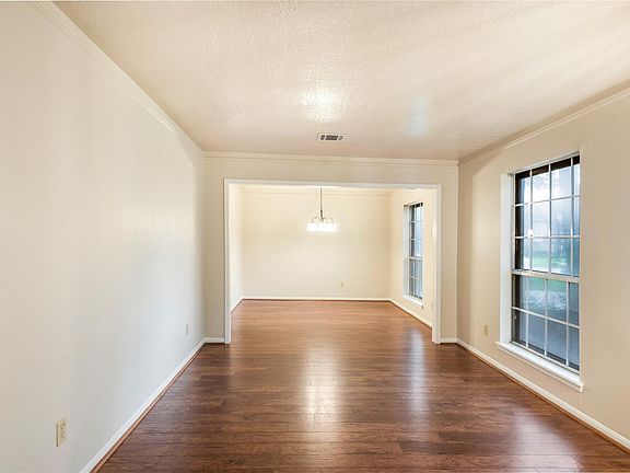 5th image of 18102 Deep Brook Dr