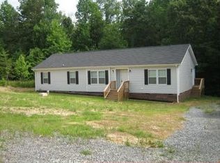 7633 Salem Chapel Rd, Walnut Cove, NC 27052
