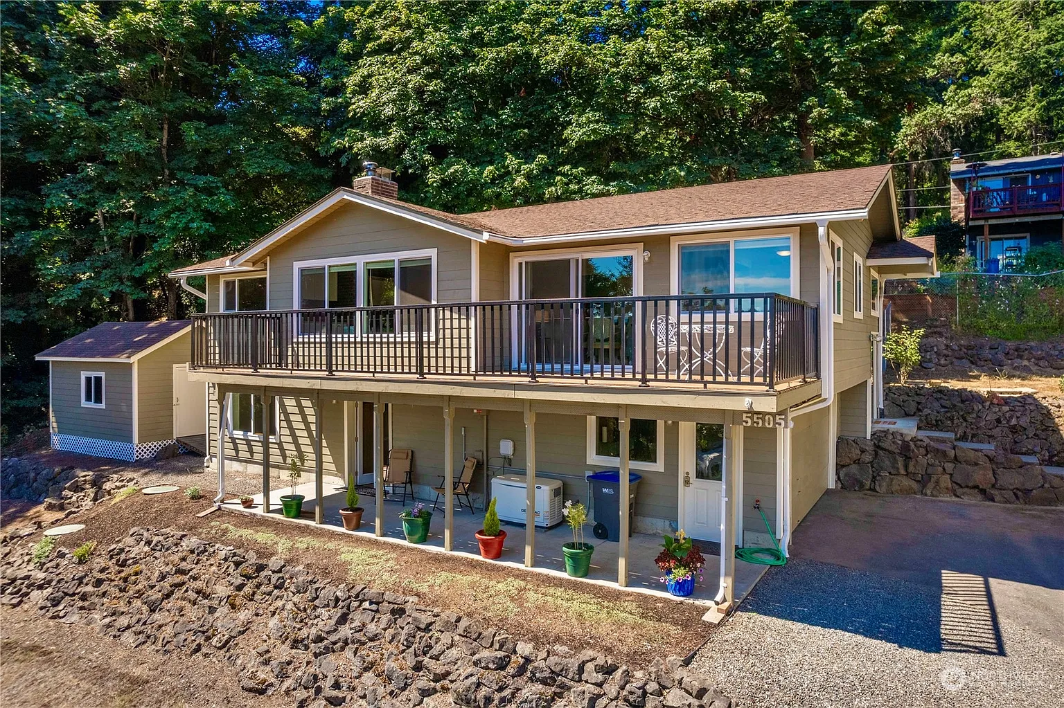 5505 Sunrise Terrace NE photo 1