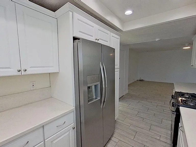 23946 Copenhagen St — Photo 16