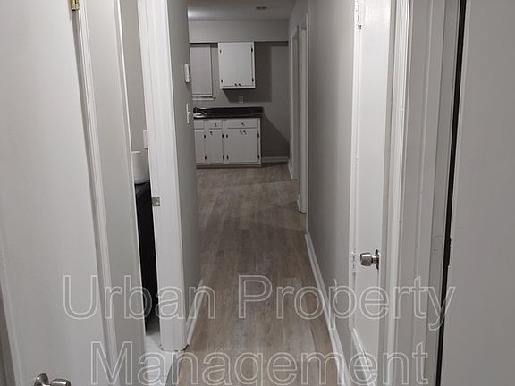 4th image of 307 S Pkwy E