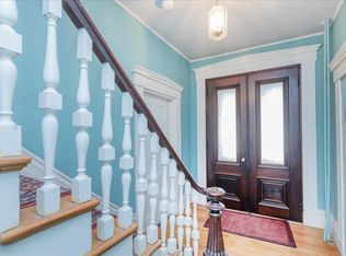 122 W Wyoming Ave APT 2, Melrose, MA 02176