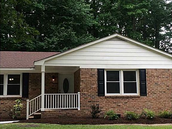 4th image of 513 Lancelot Ct