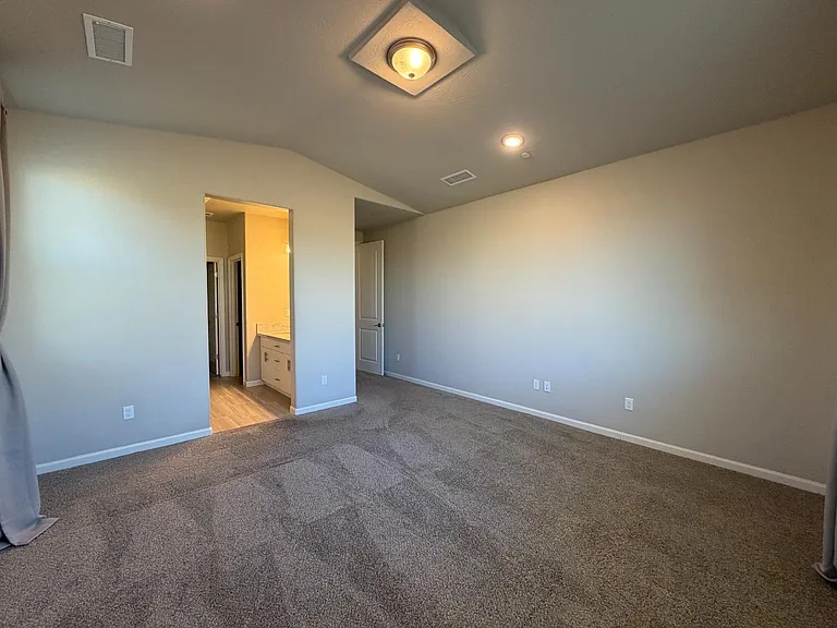 660 Atlantica Dr S — Photo 10