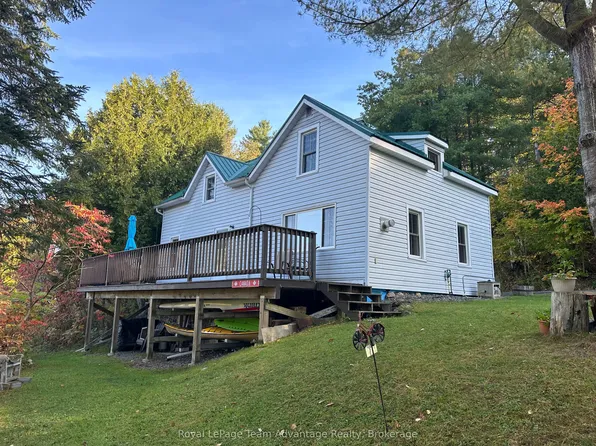 27 Burnside Bridge Rd, McDougall, ON P2A 2W9