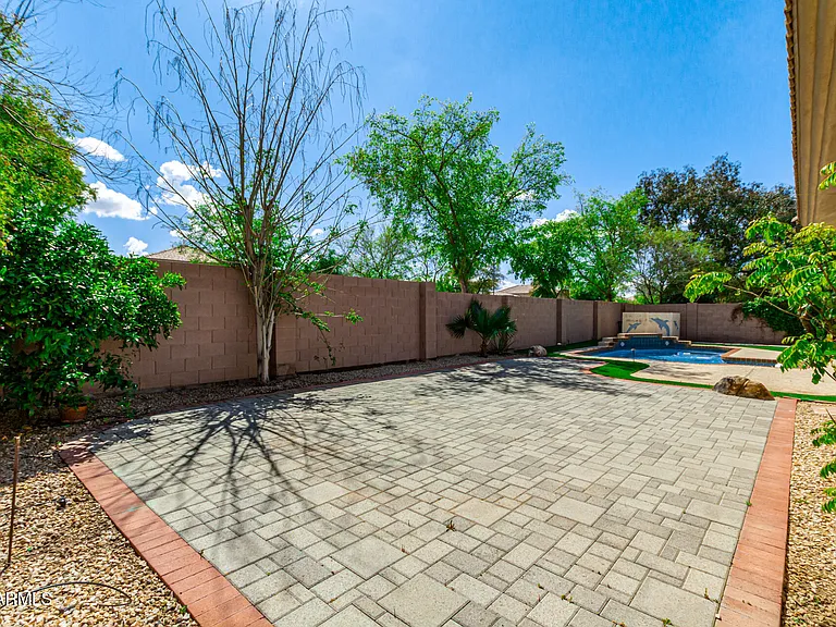 1687 E Carob Dr — Photo 24