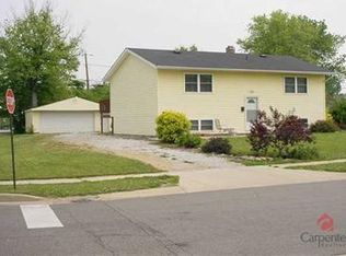 1 Crestview Dr, Greenwood, IN 46143