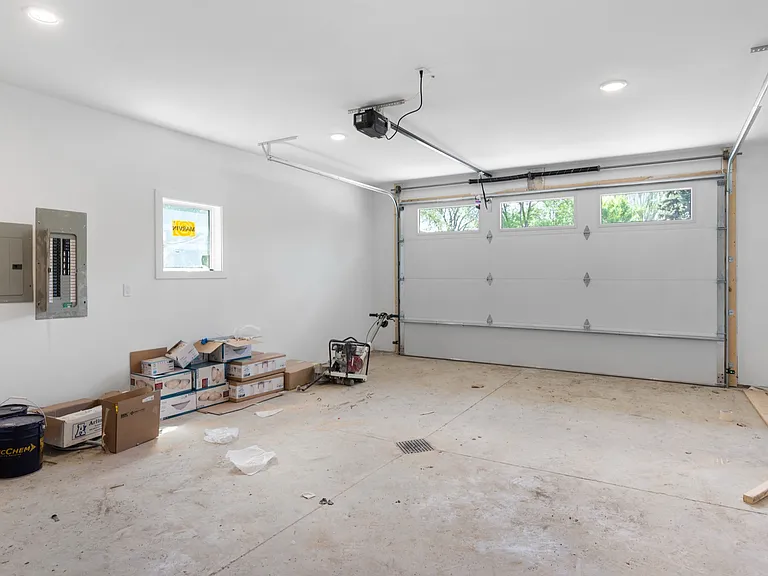 500 Cambridge St — Photo 25