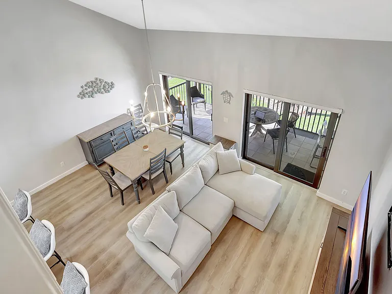 264 NE Edgewater Dr — Photo 24