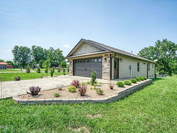 4th image of 19 Perry Creek Dr