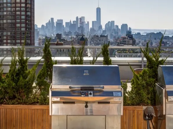 309 5th Avenue image 34 of 43