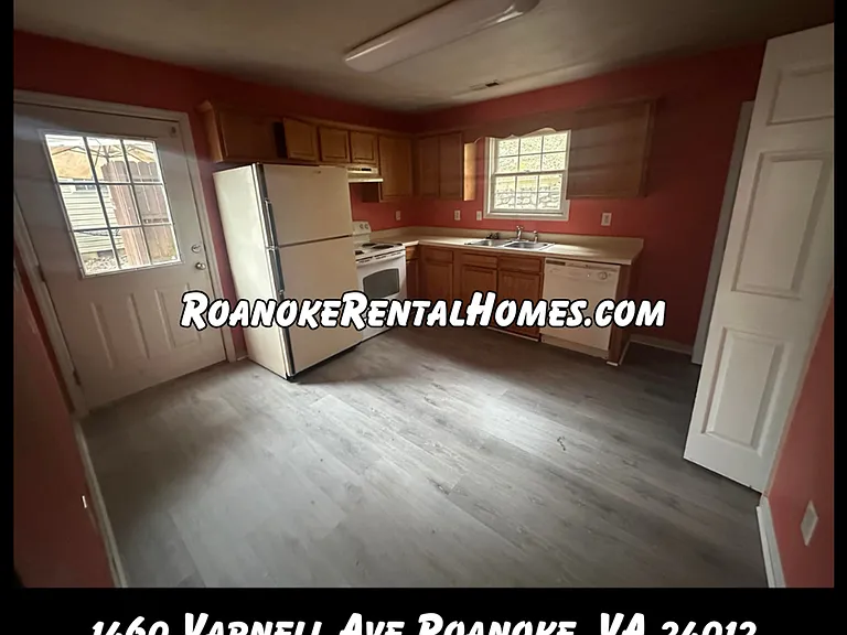 1460-1462 Varnell Ave NE — Photo 3