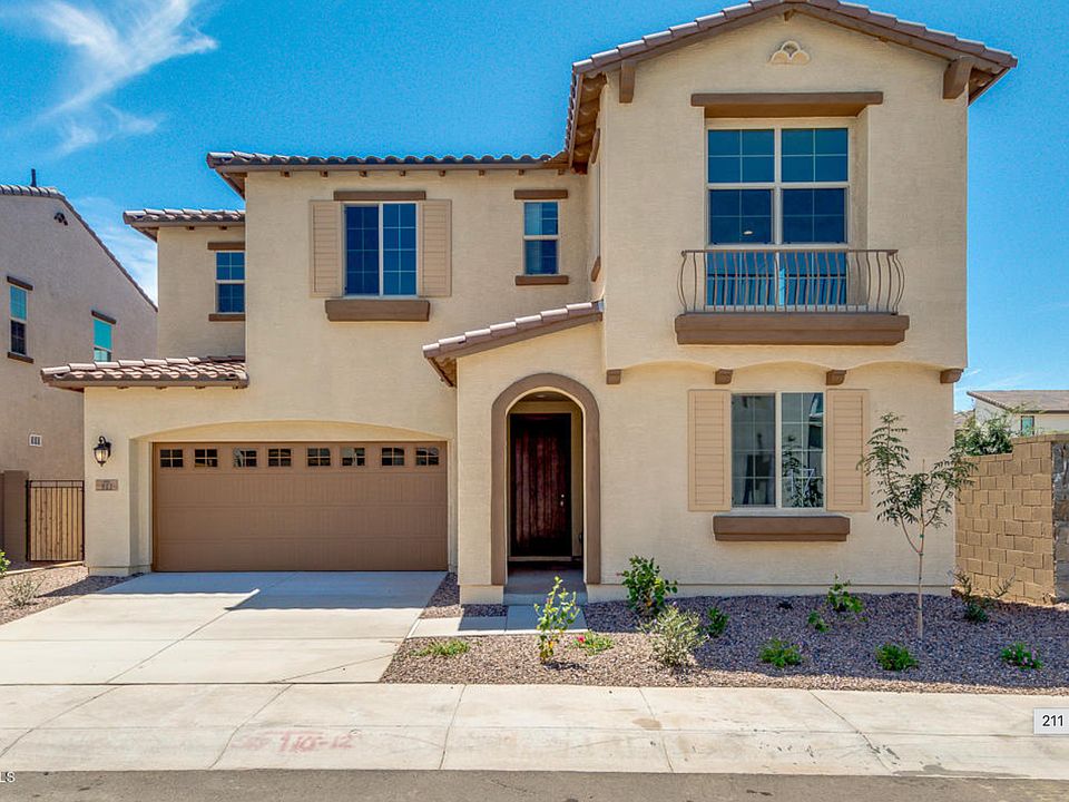 1st image of 211 E Wisteria Dr