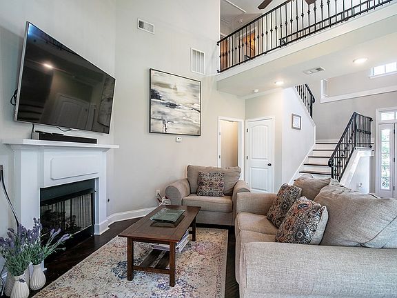5th image of 1018 Scarlett Dr