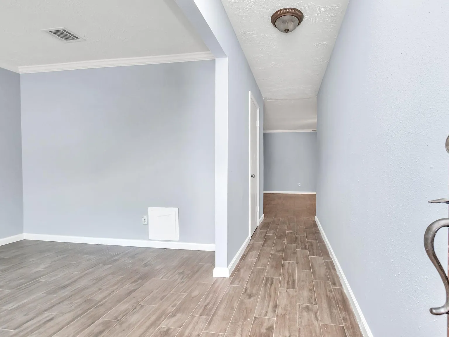 3 bed, 2.0 bath, 1383 sqft, $1,825 — Photo 4