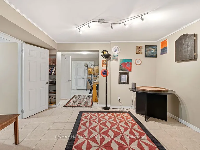 159 Borealis Cres — Photo 38