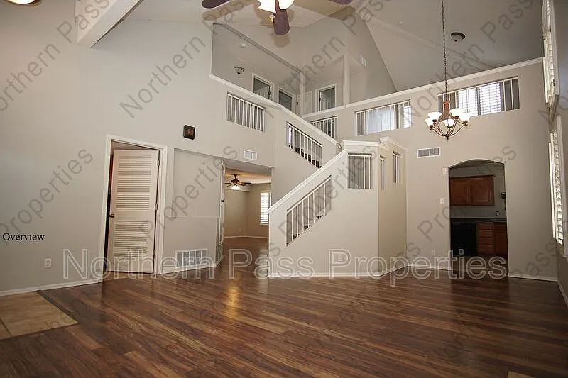 4 bed, 3.0 bath, 2156 sqft, $2,075 — Photo 4