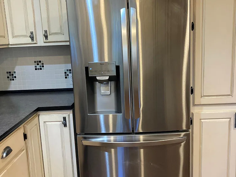 Kitchen refrigerator