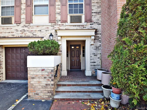 12-32 Diane Place #204 L, Bayside, NY 11360