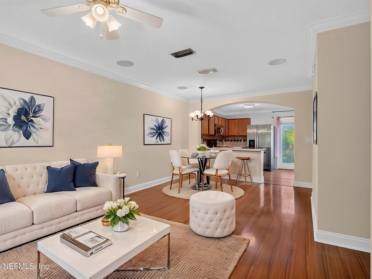 3 bed, 2.0 bath, 1272 sqft, $1,900 — Photo 2