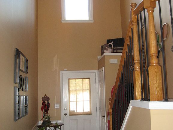 2 story foyer