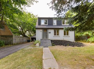 150 Upper Canada Dr, Toronto, ON M2P1S8