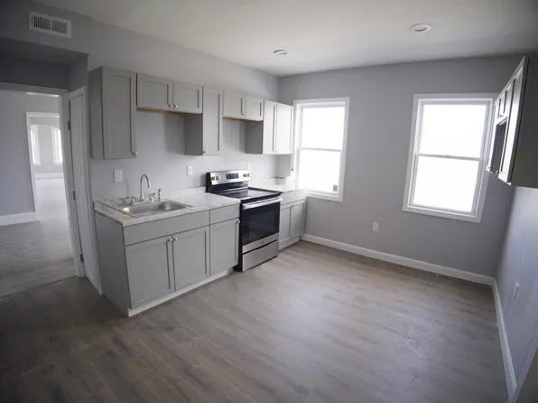 61 Providence St #2, Worcester, MA 01604