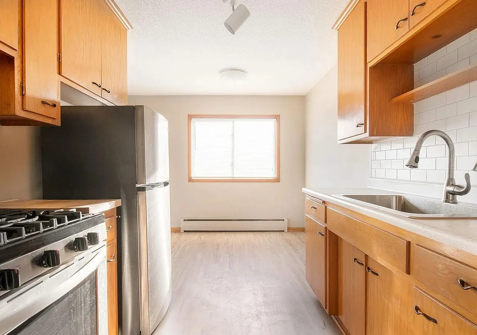 3407 Harriet — Photo 4
