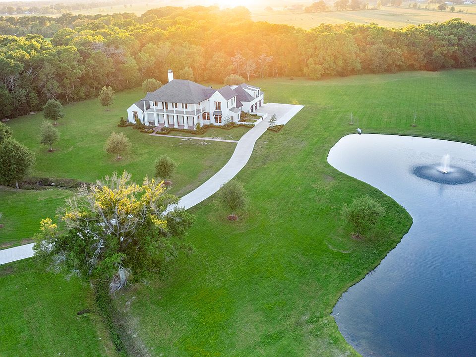 1st image of 801 Breaux Rd