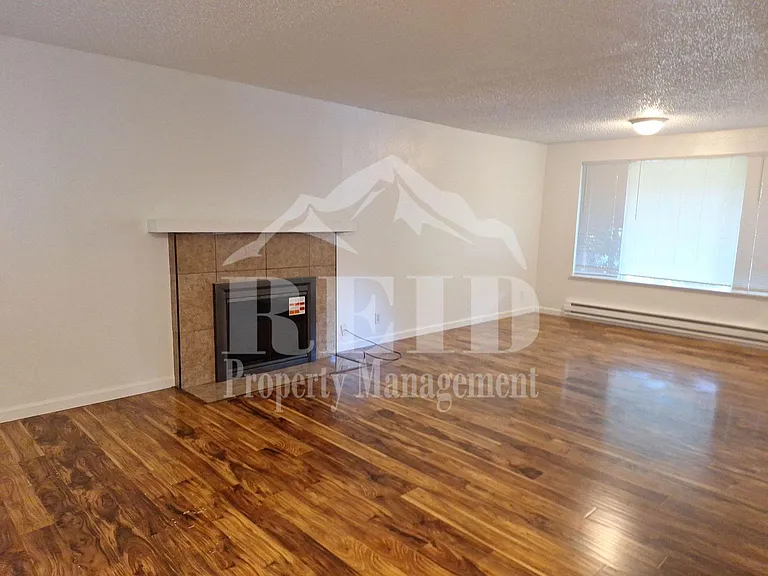 5300 Alameda St SW — Photo 6
