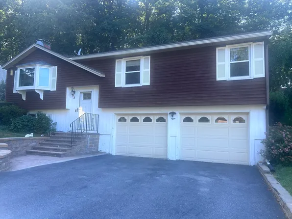 8 Cedar Rd, Holden, MA 01520