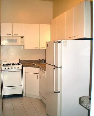 Rented by City Connections Realty | media 17