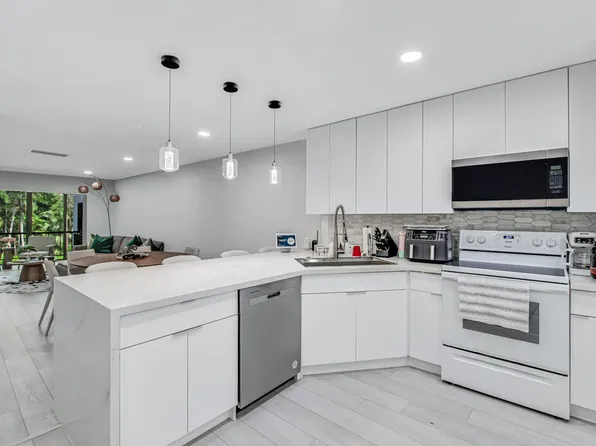 21362 Juego Circle #D, Boca Raton, FL 33433